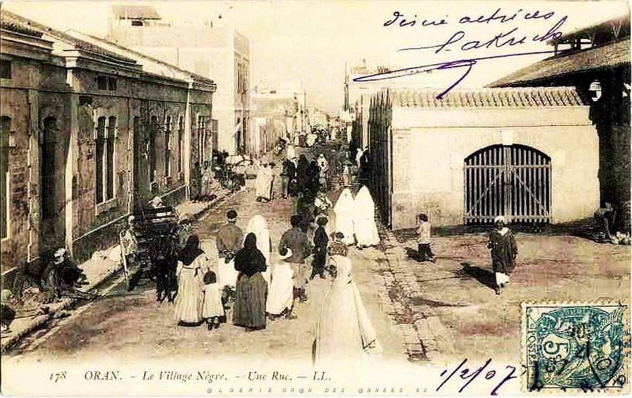 CA a- 036- Village negre.jpg